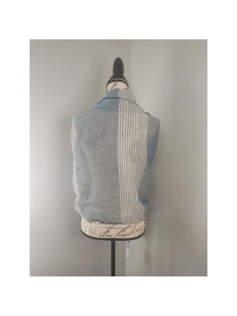 Women's Caterina de' Medici Scarf One Size Blue White Striped (76